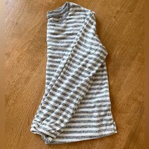 Cat & Jack Girls 7/8 Striped Loose fitted Long-sleeve with cuffed/ loose wrists.